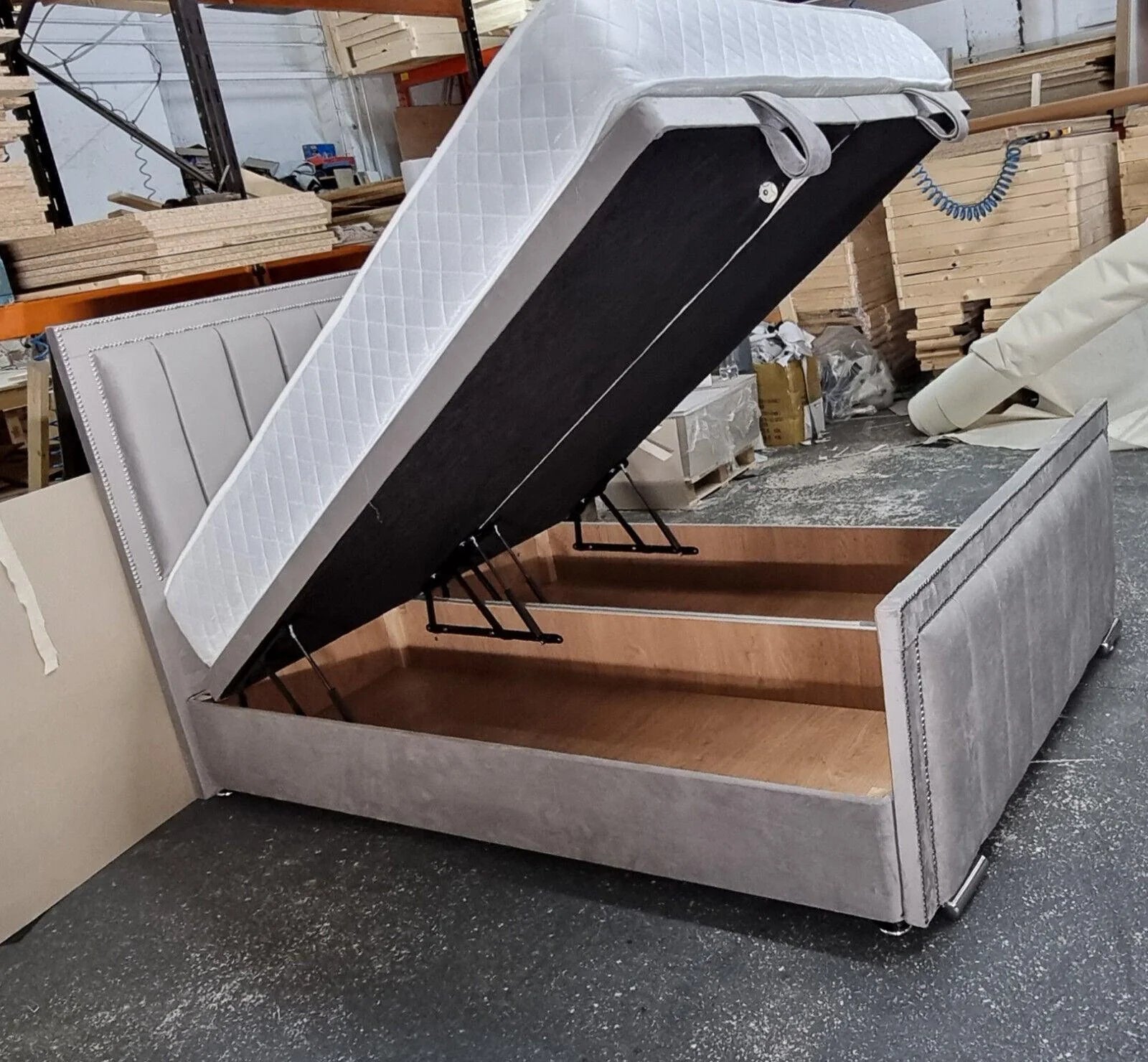 Hermes Bedframe